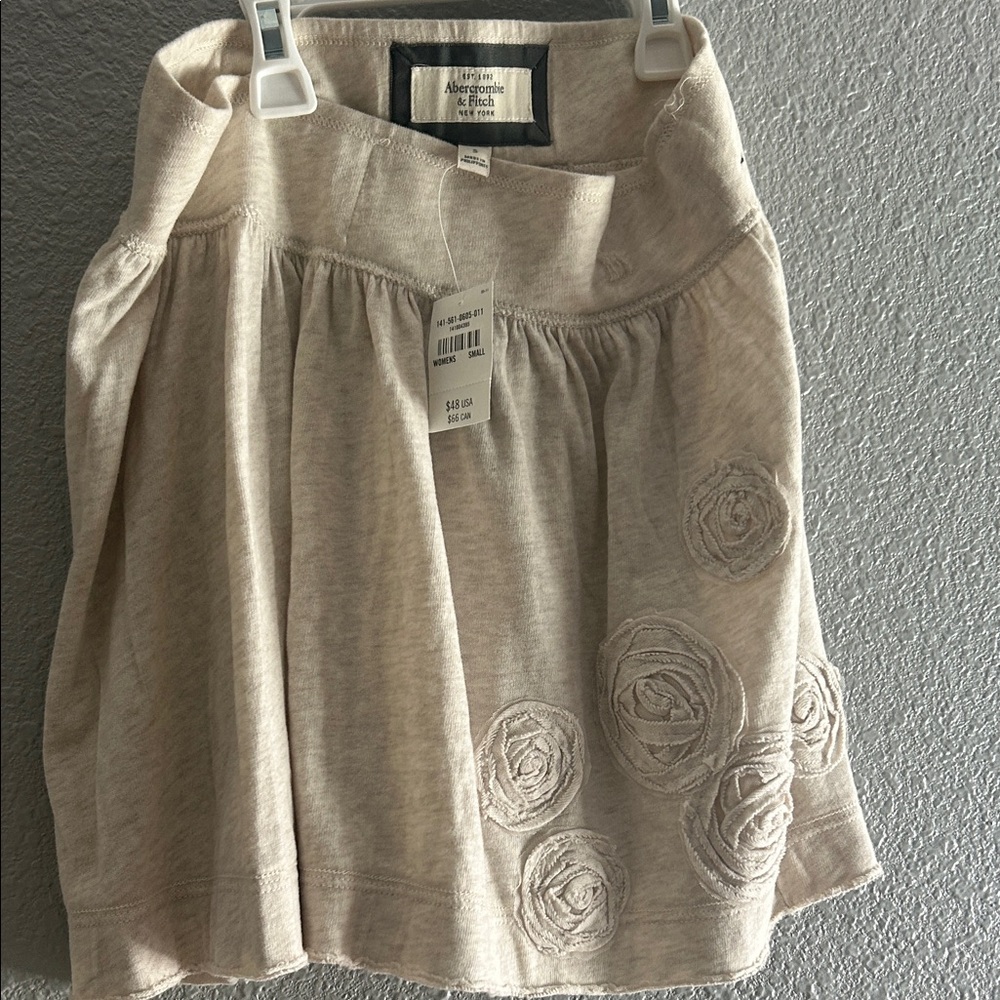 Abercrombie & Fitch Beige A-Line Skirt with Floral Accents
